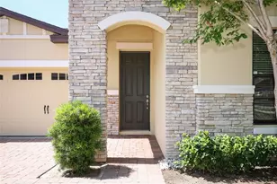 9175 Chandler Dr, Groveland, FL 34736 - Photo 2