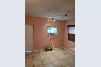 107 E Cypress Street, Kissimmee, FL 34744 - Photo 8