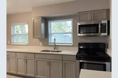 2302 Continental Boulevard, Orlando, FL 32808 - Photo 10