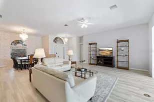 1543 Waterford Dr, Venice, FL 34292 - Photo 12