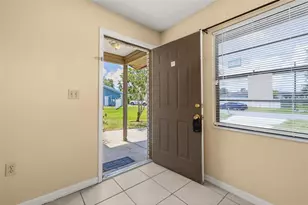352 Cocoa Ct, Kissimmee, FL 34758 - Photo 4