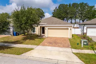 1209 Stratton Ave, Groveland, FL 34736 - Photo 4