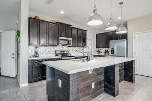 624 Sardinia Cir, Davenport, FL 33837 - Photo 6