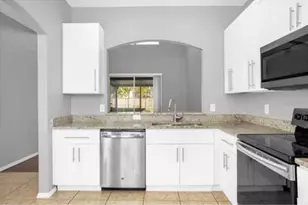 13180 Summerton Dr, Orlando, FL 32824 - Photo 2