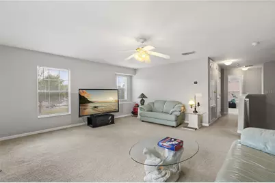 10048 Stratford Pointe Avenue, Orlando, FL 32832 - Photo 12