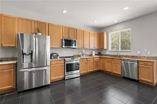 10048 Stratford Pointe Ave, Orlando, FL 32832 - Photo 18