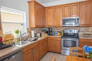 2268 Victoria Falls Dr, Orlando, FL 32824 - Photo 4
