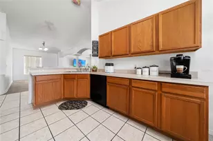 232 Lake Shore Pkwy, Davenport, FL 33896 - Photo 6