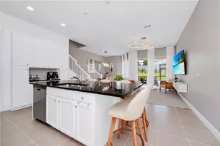 302 Captiva Dr, Davenport, FL 33896 - Photo 2