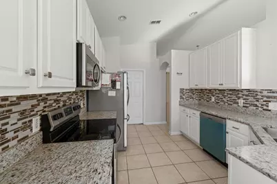 3181 Stonehurst Circle, Kissimmee, FL 34741 - Photo 16