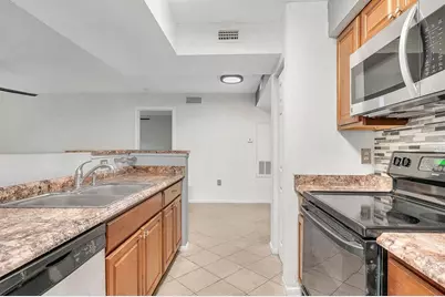 3032 Parkway Boulevard #201, Kissimmee, FL 34747 - Photo 10