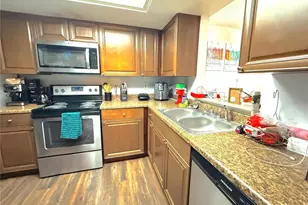 2165 Castle Point, Winter Haven, FL 33880 - Photo 2