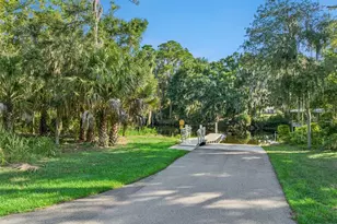 3654 Hidden River Ln, Tavares, FL 32778 - Photo 36