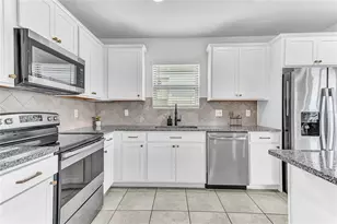 747 Citrus Isle Dr, Davenport, FL 33837 - Photo 12