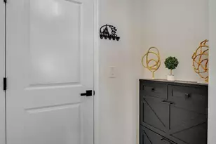1033 Calico Pointe Cir, Groveland, FL 34736 - Photo 18