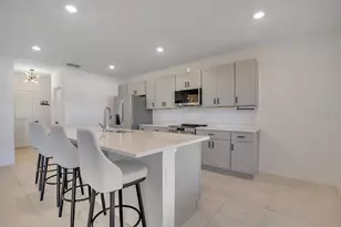 1033 Calico Pointe Cir, Groveland, FL 34736 - Photo 8