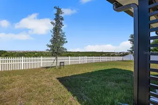 1033 Calico Pointe Cir, Groveland, FL 34736 - Photo 44