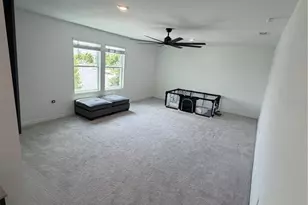 1033 Calico Pointe Cir, Groveland, FL 34736 - Photo 38