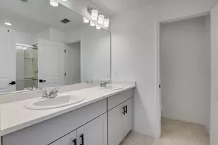 1033 Calico Pointe Cir, Groveland, FL 34736 - Photo 36