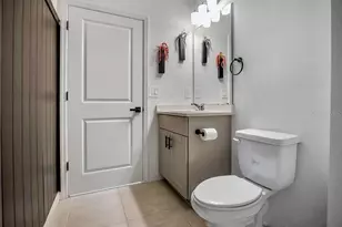 1033 Calico Pointe Cir, Groveland, FL 34736 - Photo 14