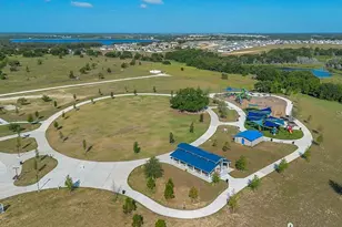 1033 Calico Pointe Cir, Groveland, FL 34736 - Photo 42