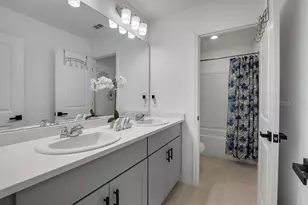 1033 Calico Pointe Cir, Groveland, FL 34736 - Photo 22