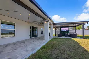 1033 Calico Pointe Cir, Groveland, FL 34736 - Photo 6