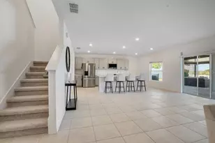 1033 Calico Pointe Cir, Groveland, FL 34736 - Photo 4