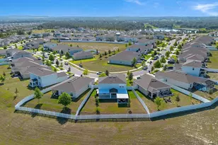 1033 Calico Pointe Cir, Groveland, FL 34736 - Photo 48