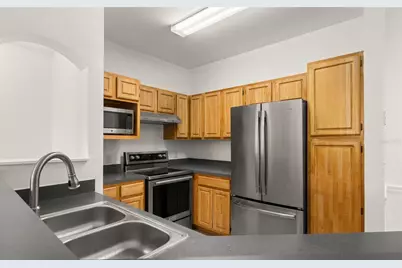 3315 Parkchester Square Boulevard #304, Orlando, FL 32835 - Photo 12