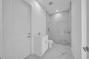 2910 67th St W, Lehigh Acres, FL 33971 - Photo 10