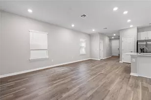 551 Windy Willow Wy, Saint Cloud, FL 34771 - Photo 10
