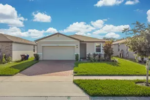 2950 Sunstar Dr, Saint Cloud, FL 34772 - Photo 2