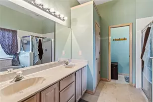 636 Adriane Park Cir, Kissimmee, FL 34744 - Photo 22