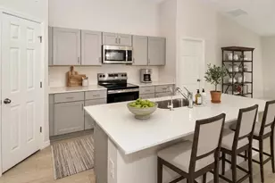2279 Canyon Oak Dr, Davenport, FL 33837 - Photo 2