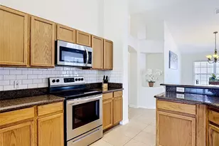 7949 Golden Pond Cir, Kissimmee, FL 34747 - Photo 12