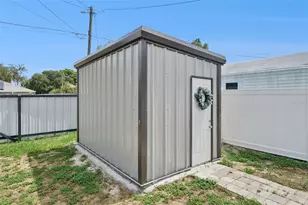 210 E Palm St, Davenport, FL 33837 - Photo 20