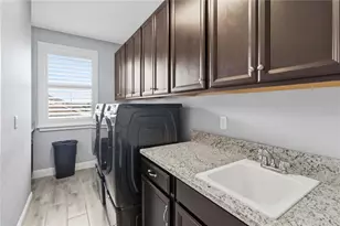 13205 Bromborough Dr, Orlando, FL 32832 - Photo 36