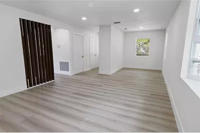3232 W Oakellar Avenue, Tampa, FL 33611 - Photo 20