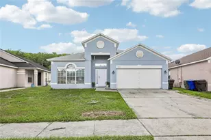 1982 Locust Berry Dr, Kissimmee, FL 34743 - Photo 2