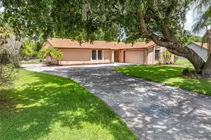 2440 Crane Ct, Saint Cloud, FL 34771 - Photo 2