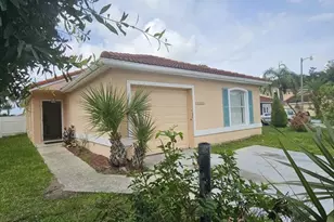 2338 Cordova Ct, Kissimmee, FL 34743 - Photo 1
