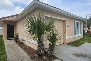 2338 Cordova Ct, Kissimmee, FL 34743 - Photo 2