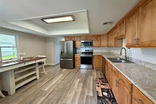 208 Center St, Auburndale, FL 33823 - Photo 10