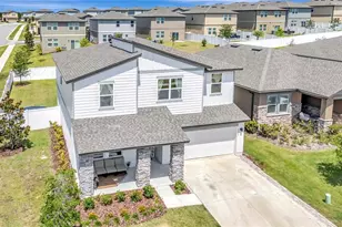 2205 Crossbow St, Clermont, FL 34715 - Photo 2