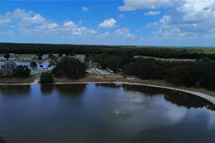 3421 Club Cir, Lakeshore, FL 33854 - Photo 22
