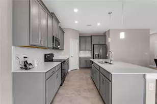8833 Beth Page Ln, Davenport, FL 33896 - Photo 4