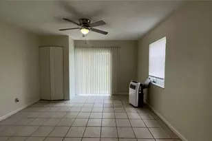 622 Royalty Ct, Kissimmee, FL 34758 - Photo 4