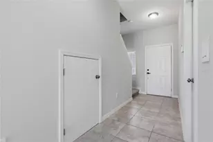 7005 Grand Elm Dr, Riverview, FL 33578 - Photo 4