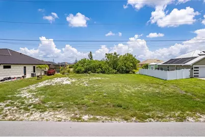 623 NE 7th Terrace, Cape Coral, FL 33909 - Photo 1